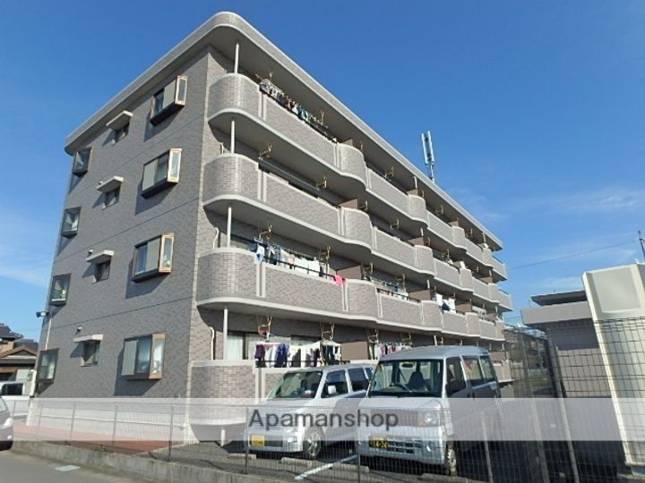 グランドゥール須田308の外観