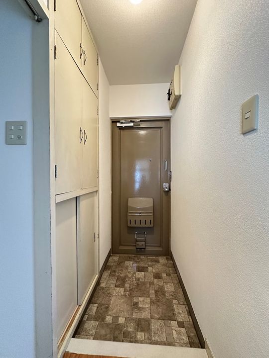 光マンション301の玄関