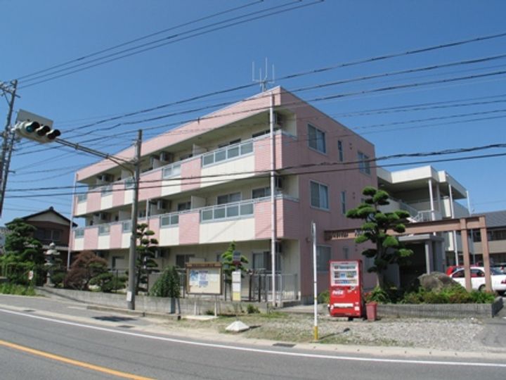 アビテ・ナポール210の外観