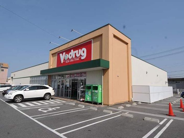 アビテ・ナポール210の周辺