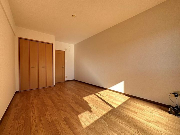 A・CITY伊賀新町407の居間