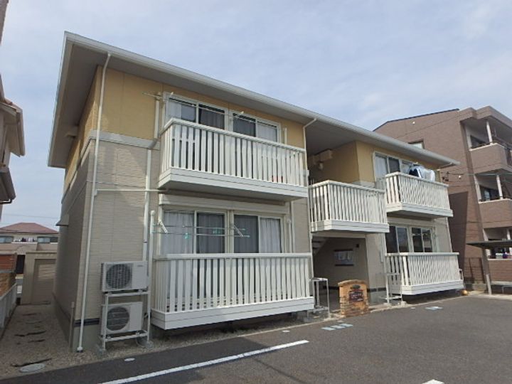 ロータスコート百々西の外観