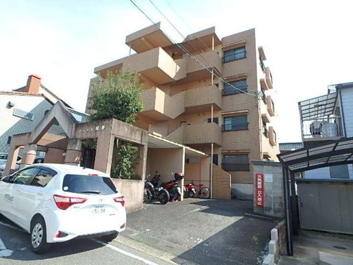 ロイヤル桐華103の外観