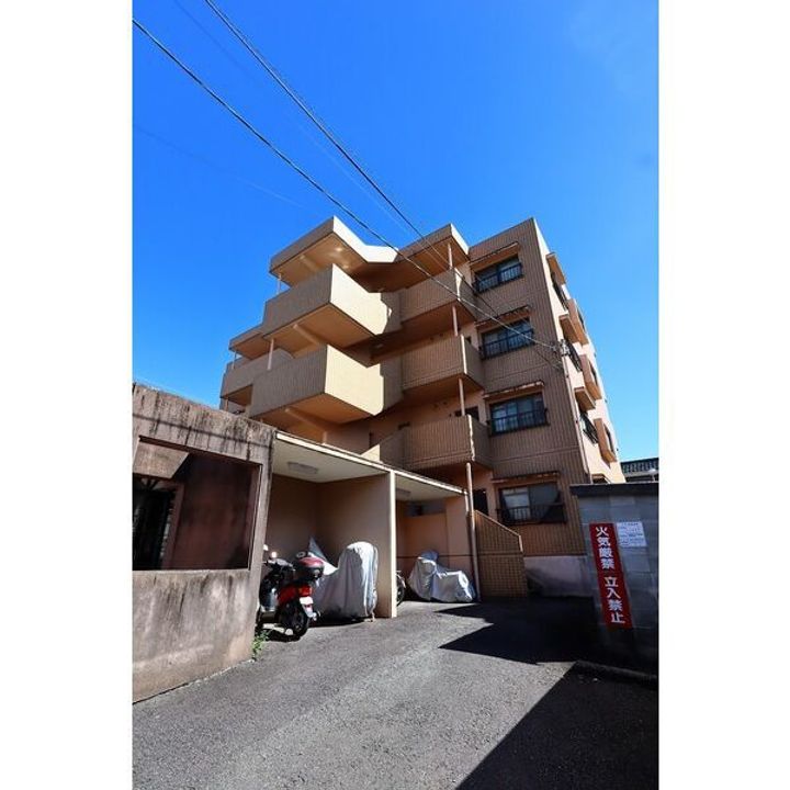 ロイヤル桐華103の外観