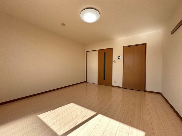 愛知県岡崎市国正町字西浦の賃貸アパートの内装