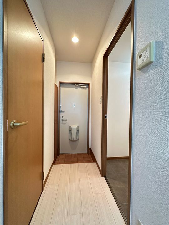 愛知県岡崎市国正町字西浦の賃貸アパートの内装