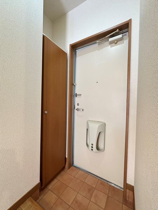 愛知県岡崎市国正町字西浦の賃貸アパートの内装