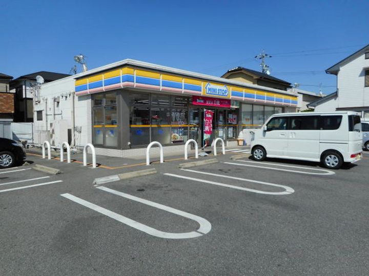 アルモニー奏の周辺