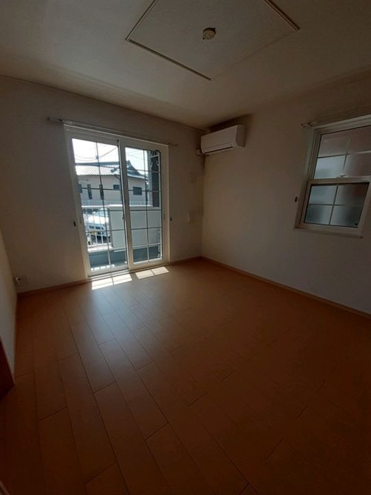 ハピネス Bの居間