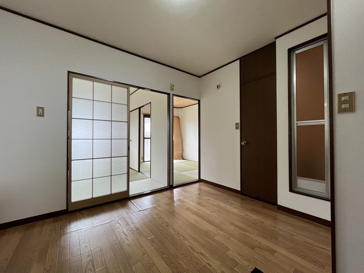 コスモハイツA102の居間