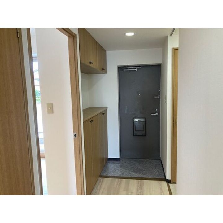 PALETTE T2202の玄関