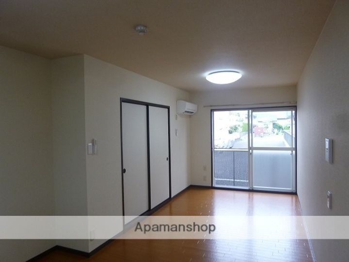 ライトハイツH棟の居間