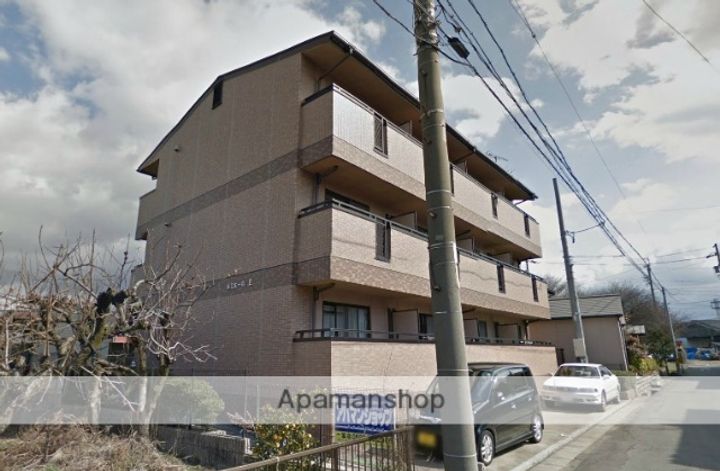 ルミエールEの外観