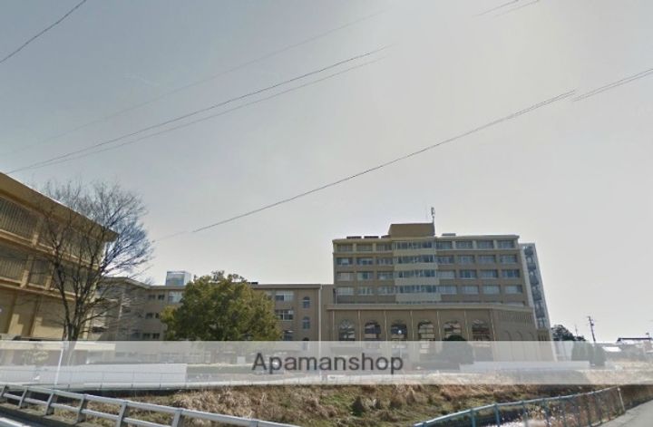 ルミエールEの周辺