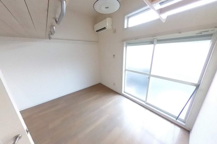 アビタシオン観音寺の居間