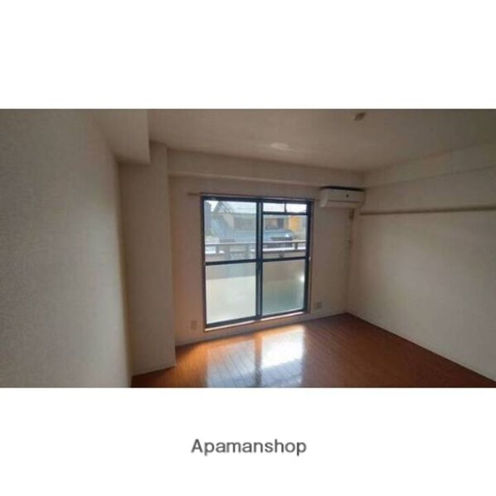 ルミエールEの居間