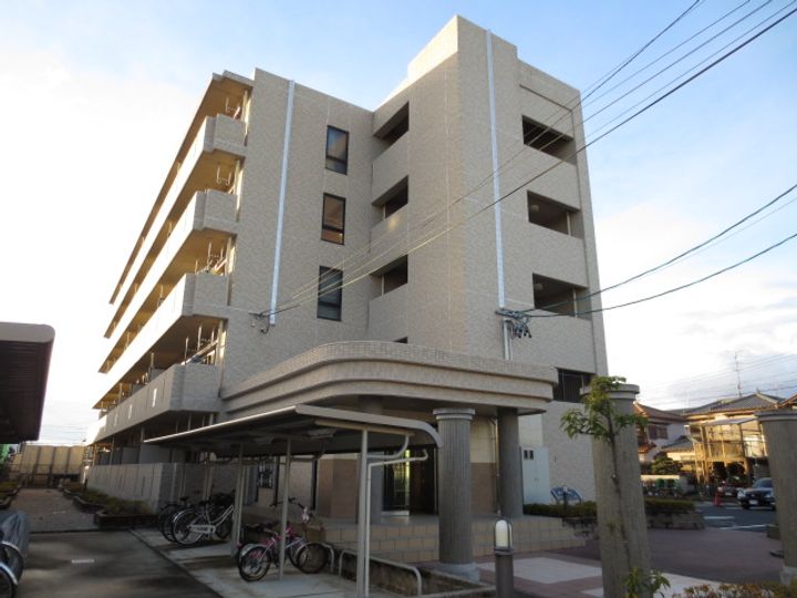 ザ・ウィング Sの外観