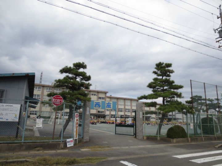 サンライト101の周辺