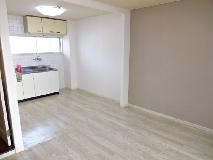 メゾンエクセルⅡ00202の居間