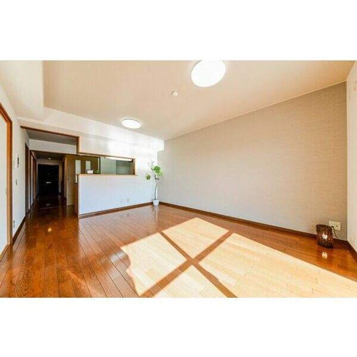 シーズンコート稲沢の居間