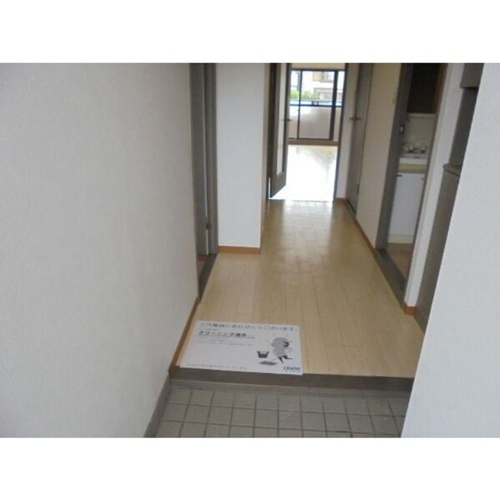コンフォート末広の玄関