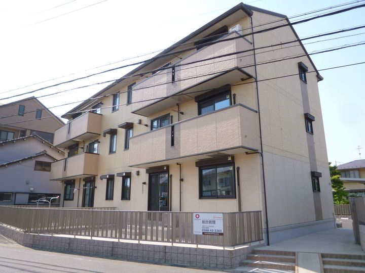 ROBLE今伊勢の外観