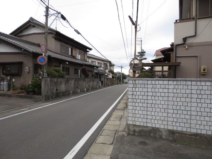 ルルーディアBの周辺