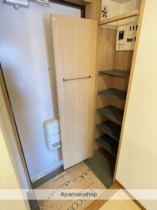 ITOH弐番館の玄関