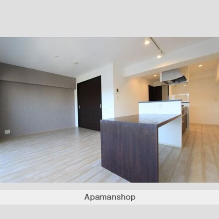 愛知県名古屋市北区如意1丁目の賃貸マンションの居間