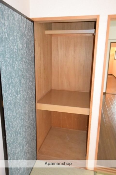 愛知県名古屋市北区鳩岡2丁目の賃貸マンションの内装