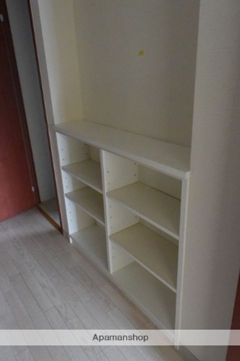 愛知県名古屋市北区平安2丁目の賃貸マンションの内装