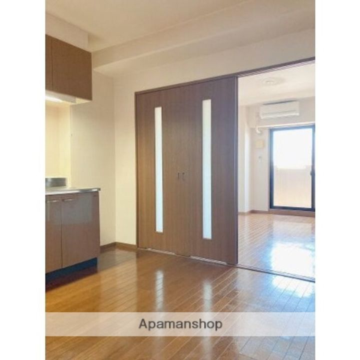 愛知県名古屋市北区八龍町1丁目の賃貸マンションの内装