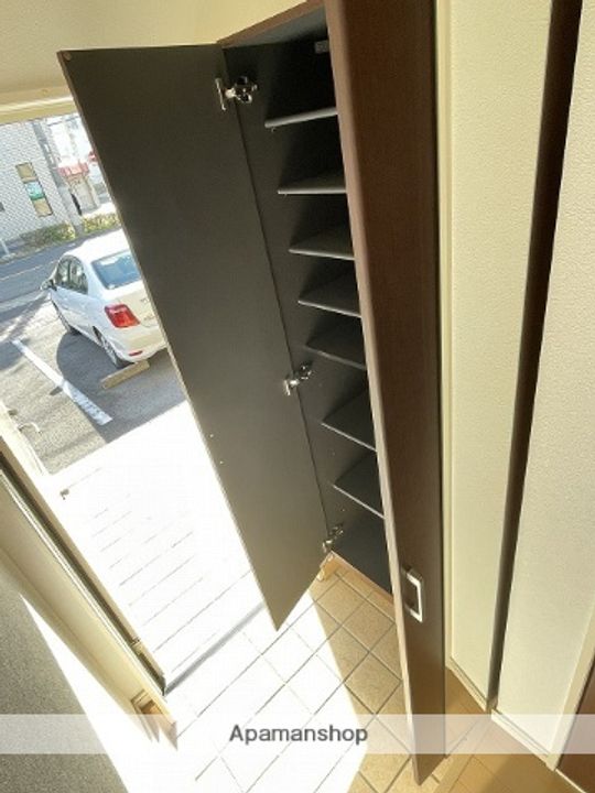愛知県名古屋市北区柳原2丁目の賃貸アパートの玄関