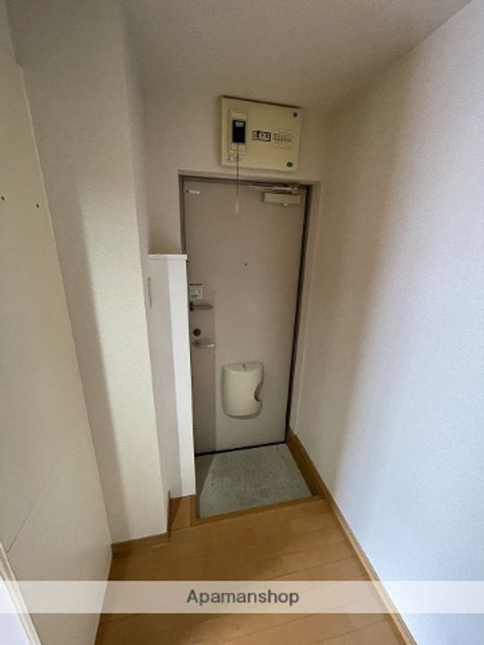 愛知県名古屋市北区志賀町1丁目の賃貸アパートの玄関