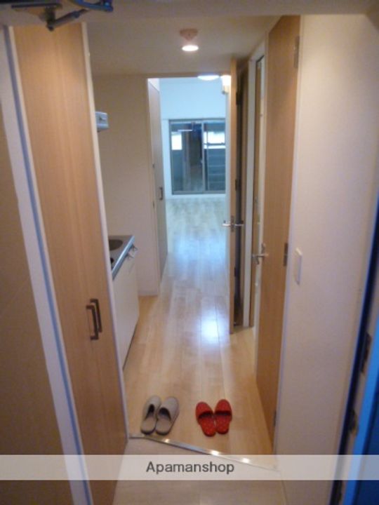 愛知県名古屋市北区黒川本通4丁目の賃貸マンションの玄関