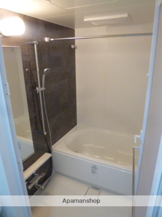 愛知県名古屋市北区辻町2丁目の賃貸マンションの風呂