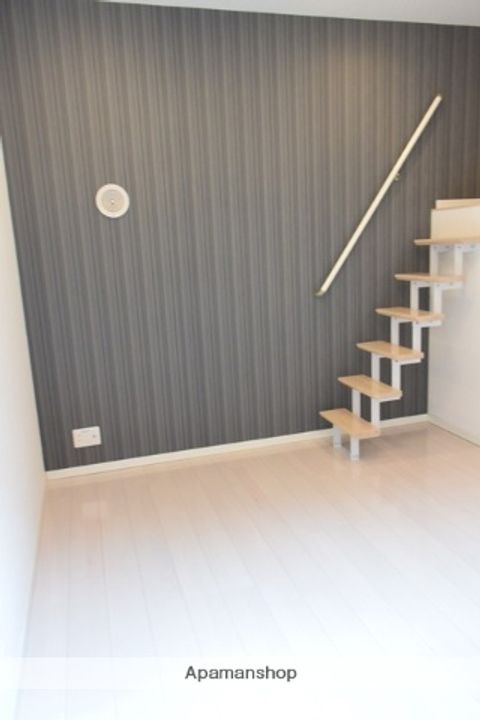 愛知県名古屋市北区大杉3丁目の賃貸アパートの居間