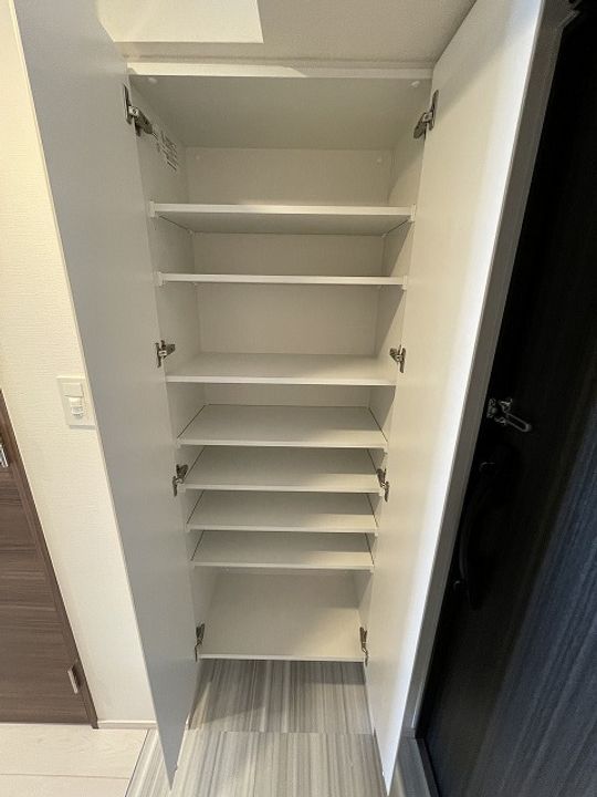 S−RESIDENCE平安通の玄関