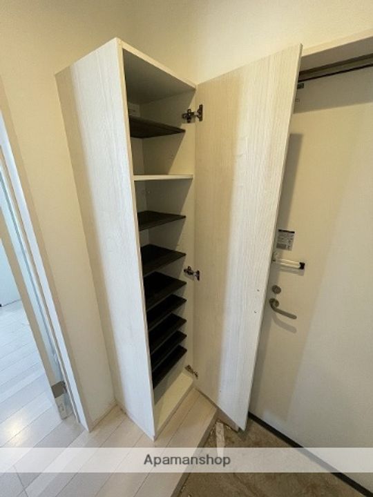 愛知県名古屋市北区長田町2丁目の賃貸アパートの玄関