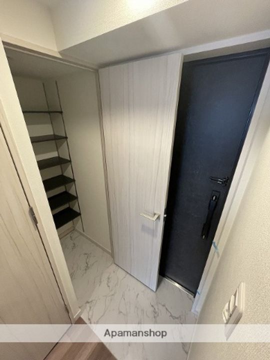 S−RESIDENCE上飯田WESTの玄関