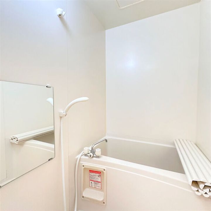 愛知県名古屋市北区城見通1丁目の賃貸マンションの風呂