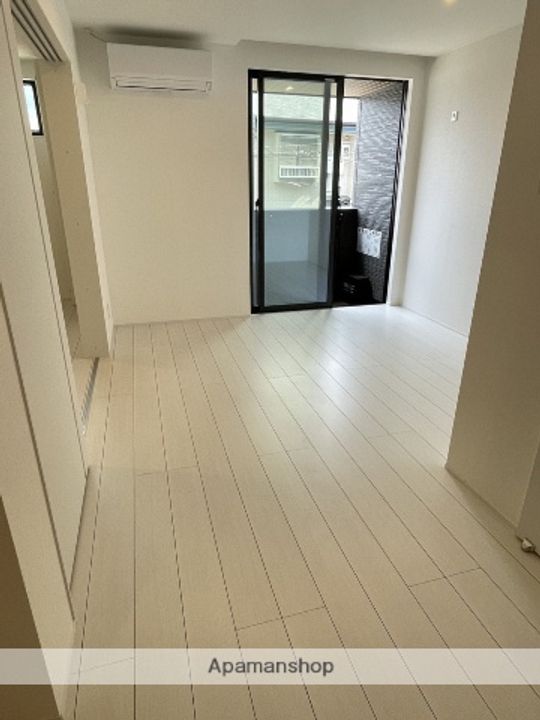 愛知県名古屋市北区大杉町1丁目の賃貸アパートの居間