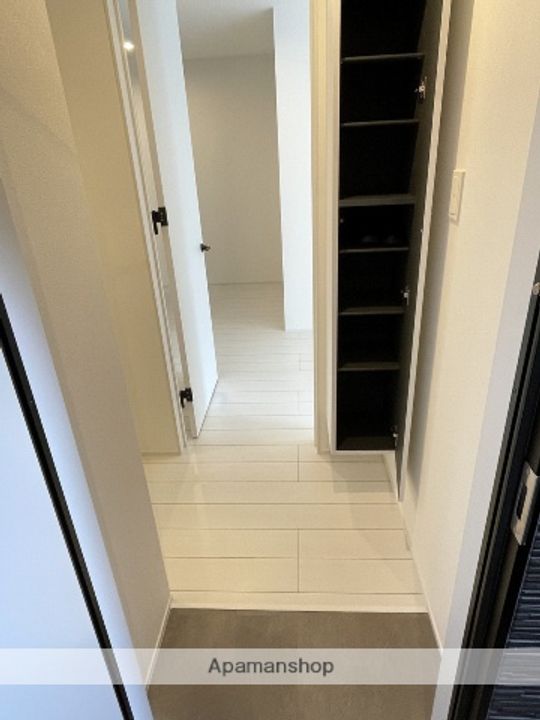 愛知県名古屋市北区大杉町1丁目の賃貸アパートの玄関