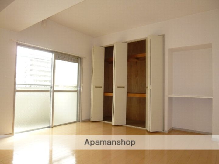 愛知県名古屋市北区上飯田南町5丁目の賃貸マンションの内装