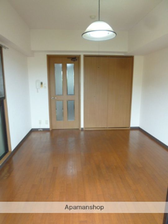 マンションヒエロの居間