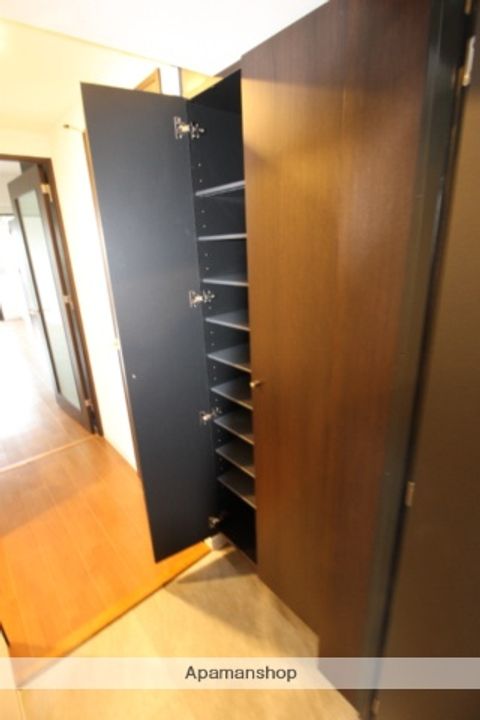 愛知県名古屋市中川区高畑4丁目の賃貸マンションの内装