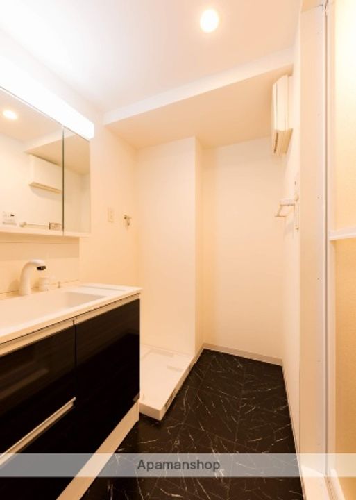 愛知県名古屋市中川区高畑4丁目の賃貸マンションの内装