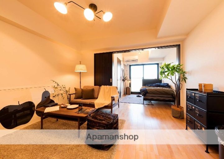 愛知県名古屋市中川区高畑4丁目の賃貸マンションの居間