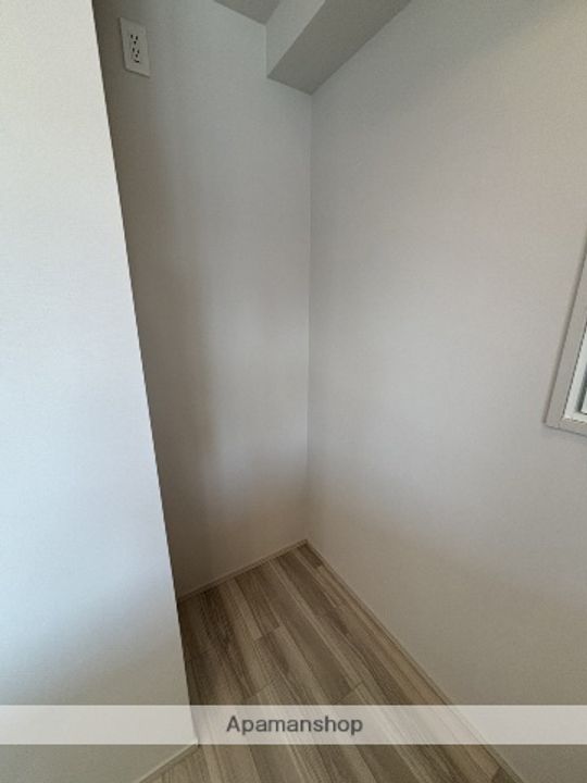 愛知県名古屋市西区那古野1丁目の賃貸マンションの内装