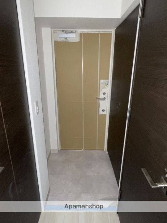 エステムコート名古屋ライブゲートの玄関